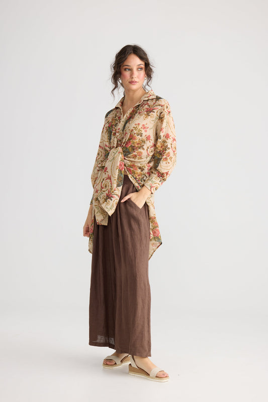Annabelle shirt. Antique Vase of Flowers