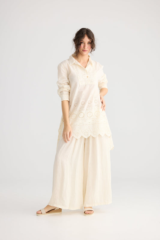 Gwendolyn long lace shirt. Cream