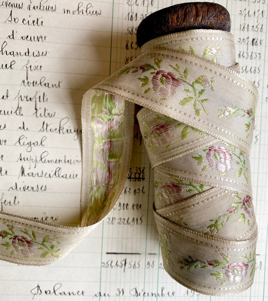 Vintage English rosebud ribbon braid - 10 metre length
