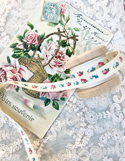 Petite Rosebud trim - 10 metre length