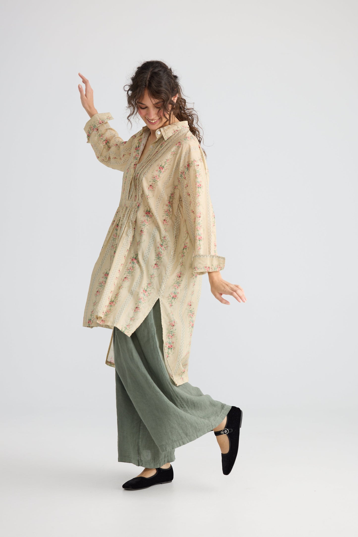 Annabella long shirt. French Floral
