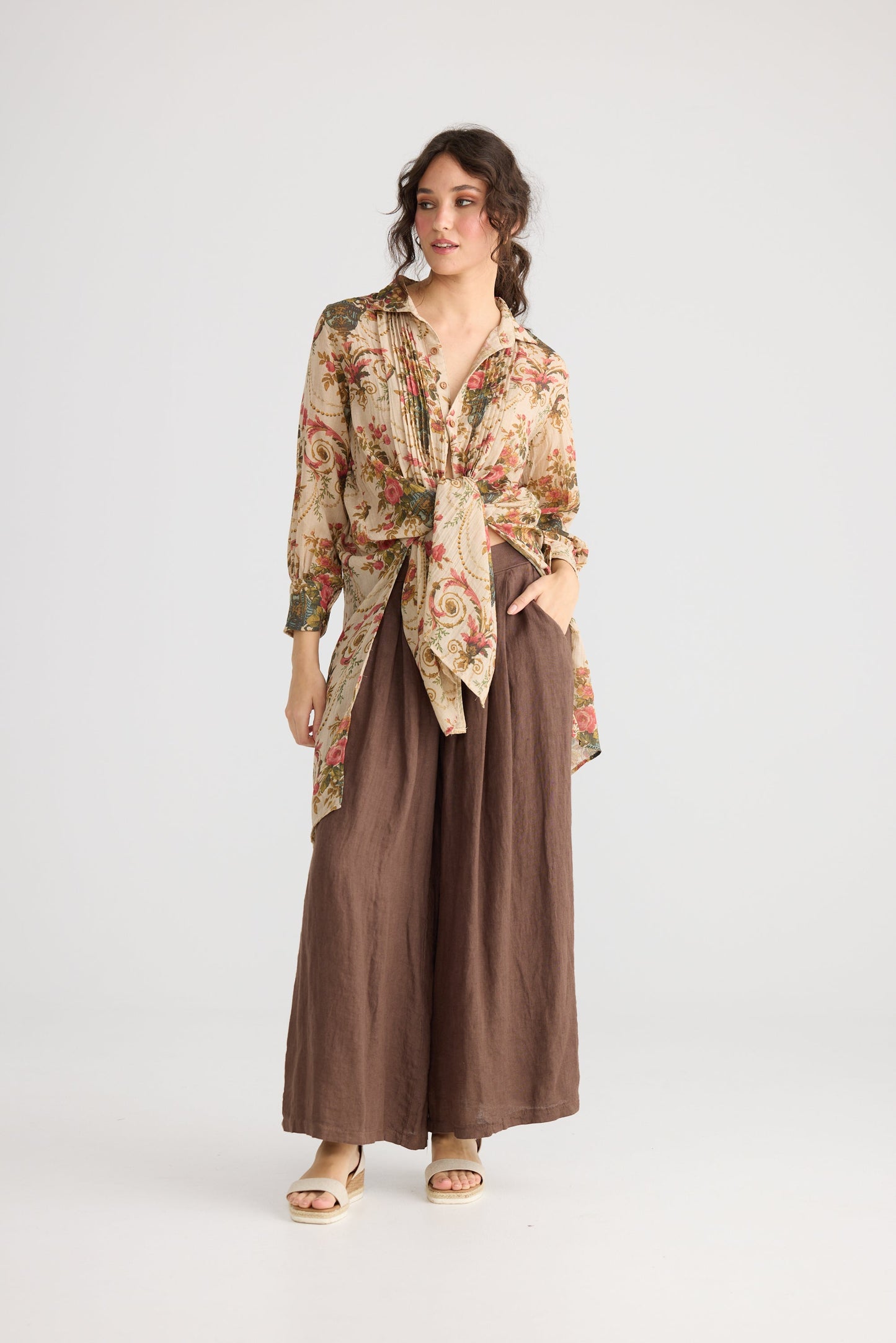 Annabelle shirt. Antique Vase of Flowers