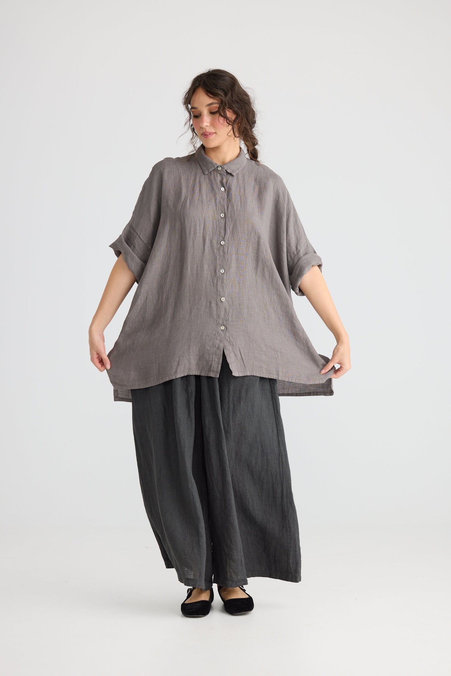 Teddie floral linen shirt. Smoke