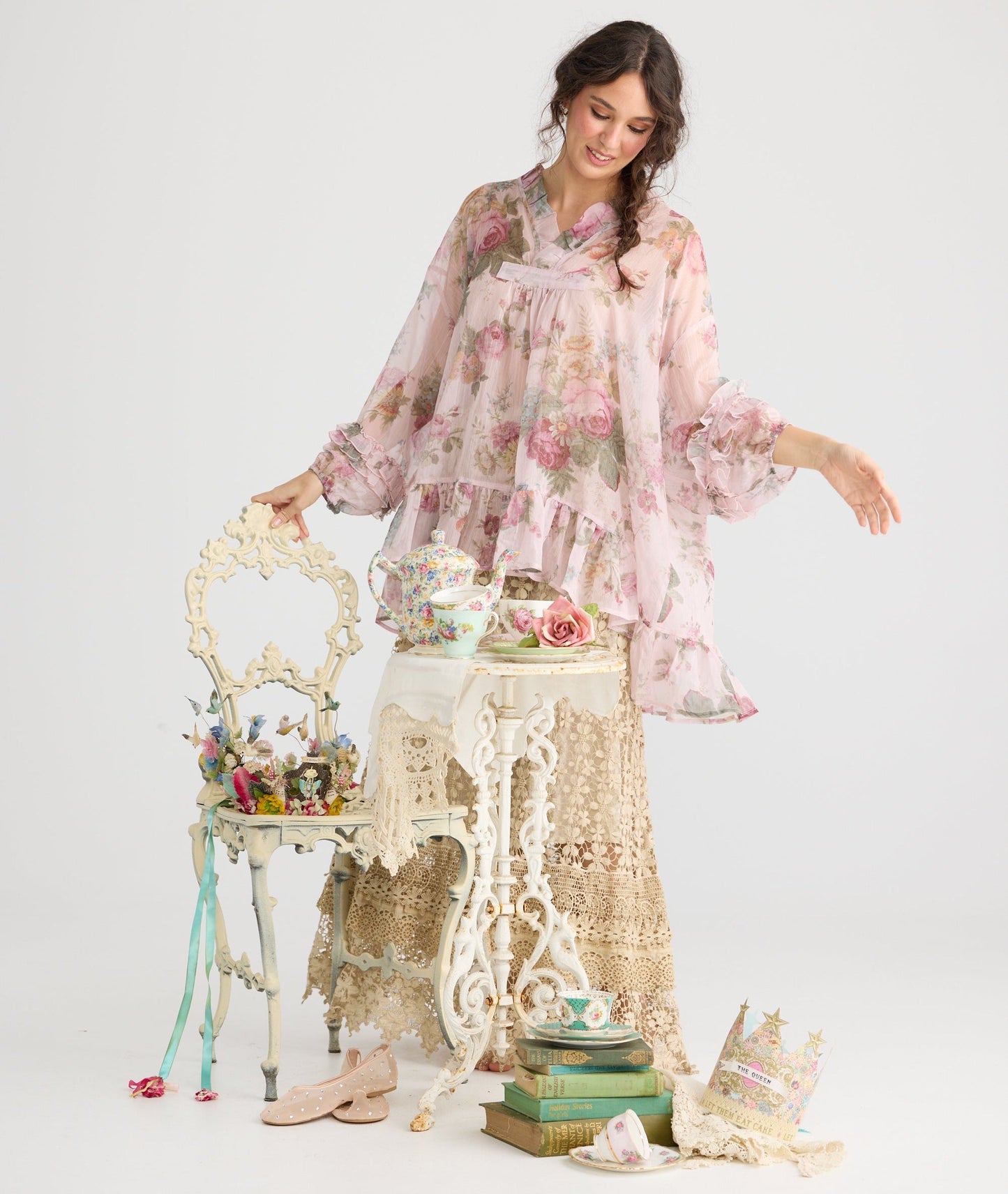 Miss Passionflower Maxi lace skirt. . Tea stain