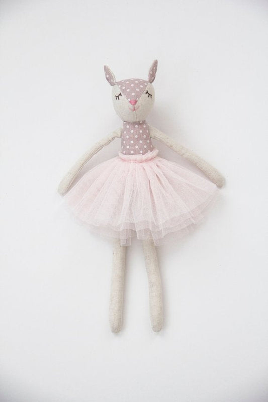 Dreamy  Dora Deer