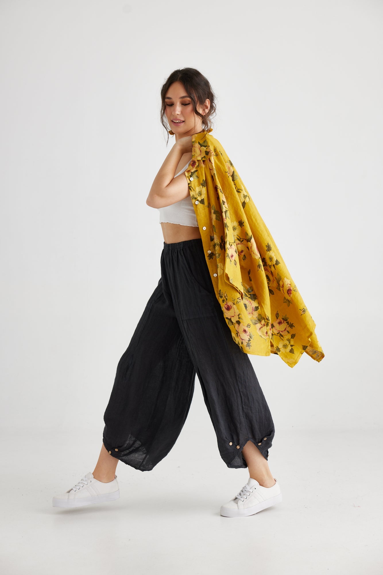 Lulu linen pants. Black.
