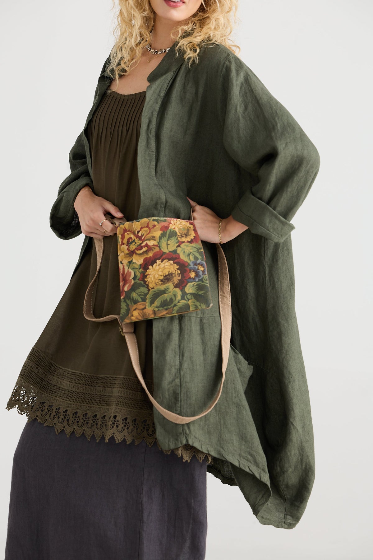 Kestrel Crossbody shoulder bag. Antique Rose Bouquet