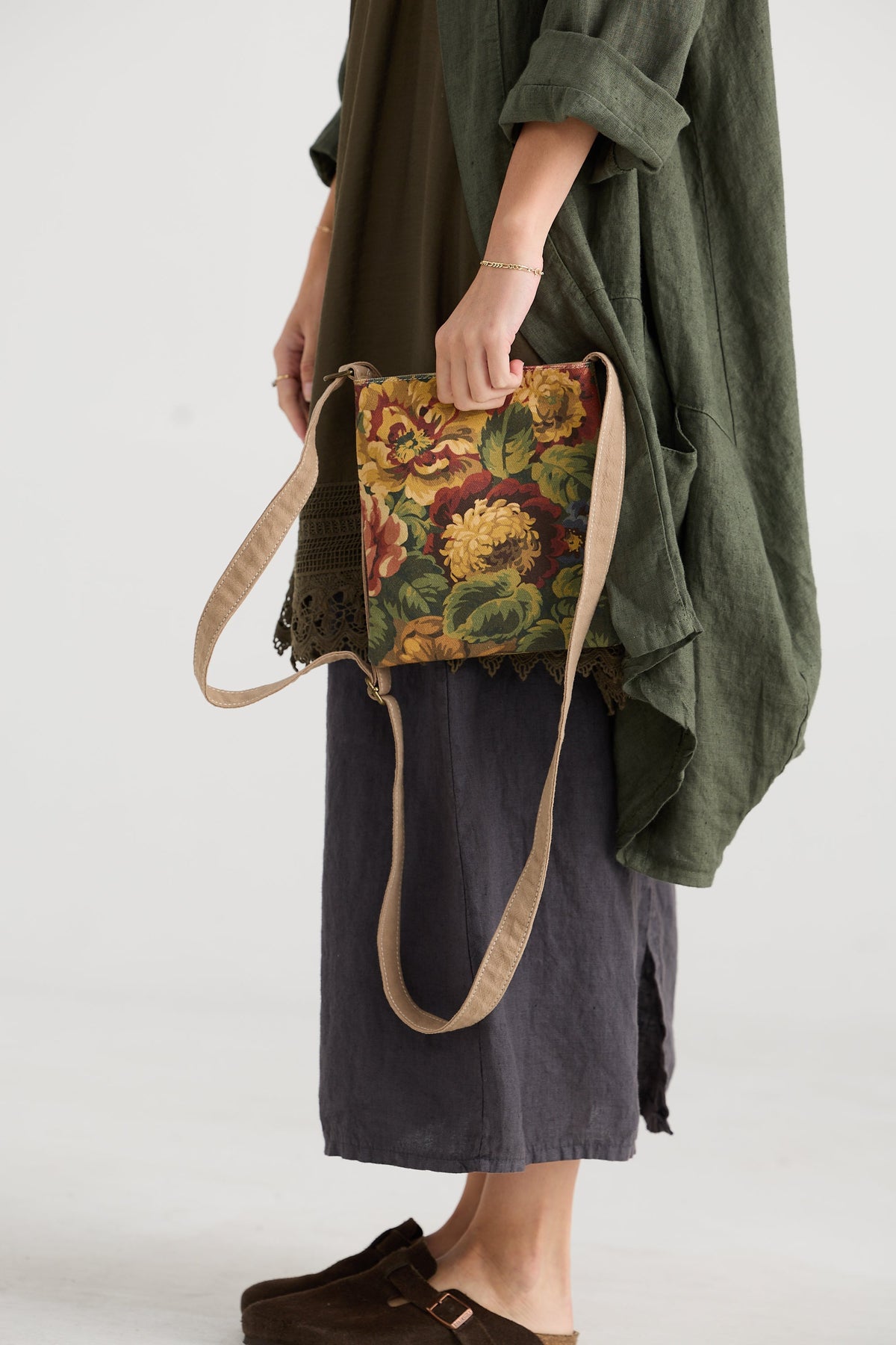 Kestrel Crossbody shoulder bag. Antique Rose Bouquet
