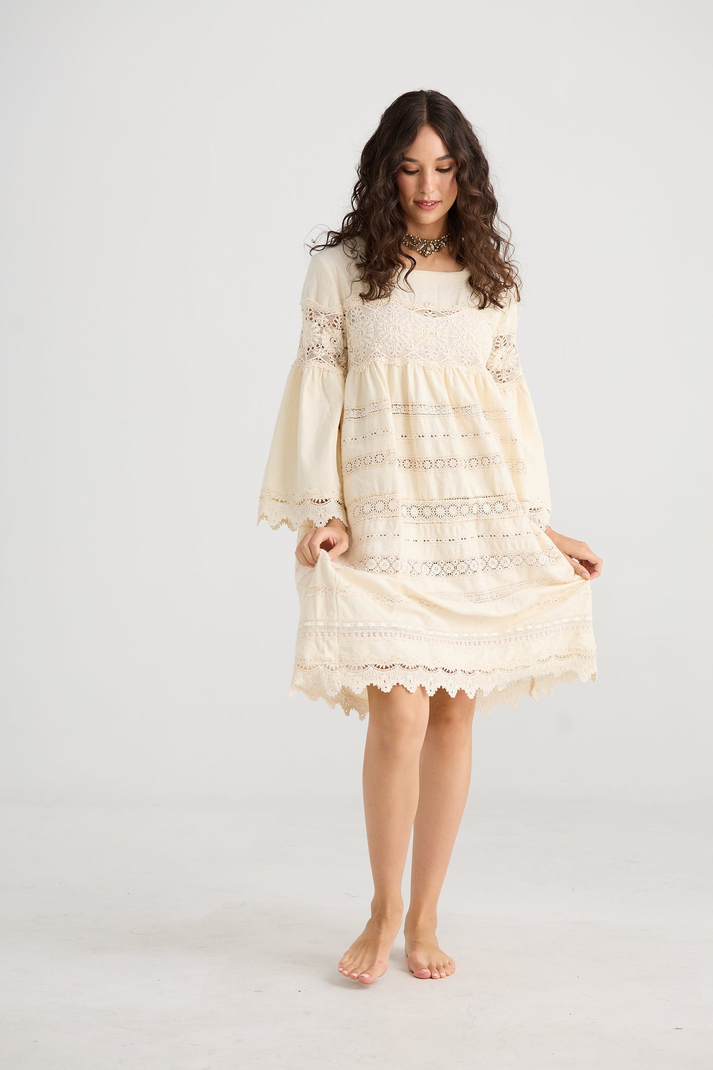 Sweetpea lace Dress. Vanilla.