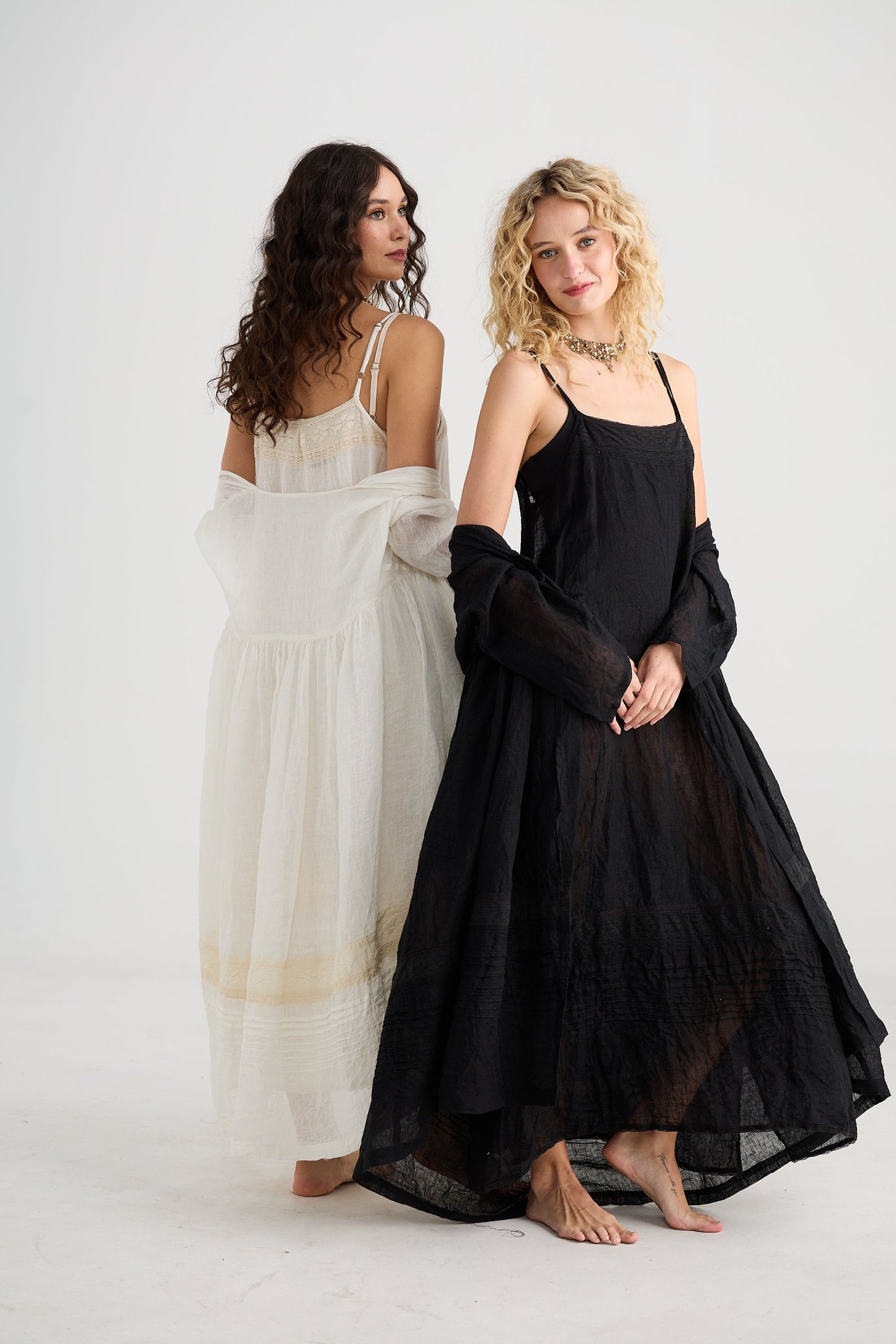 Enchantress long linen gauze coat. Cream-Puff