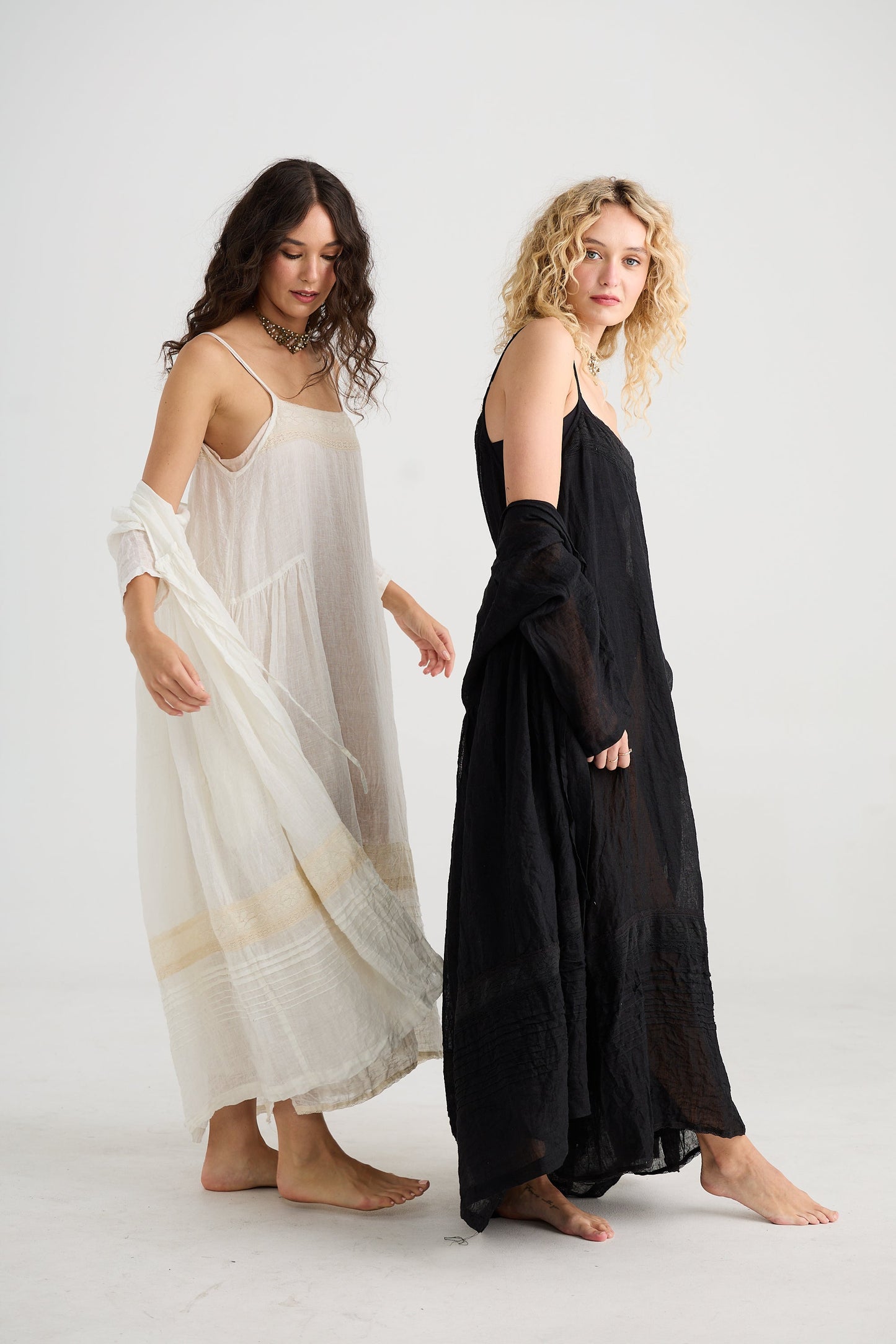 Enchantress long linen gauze coat. Cream-Puff