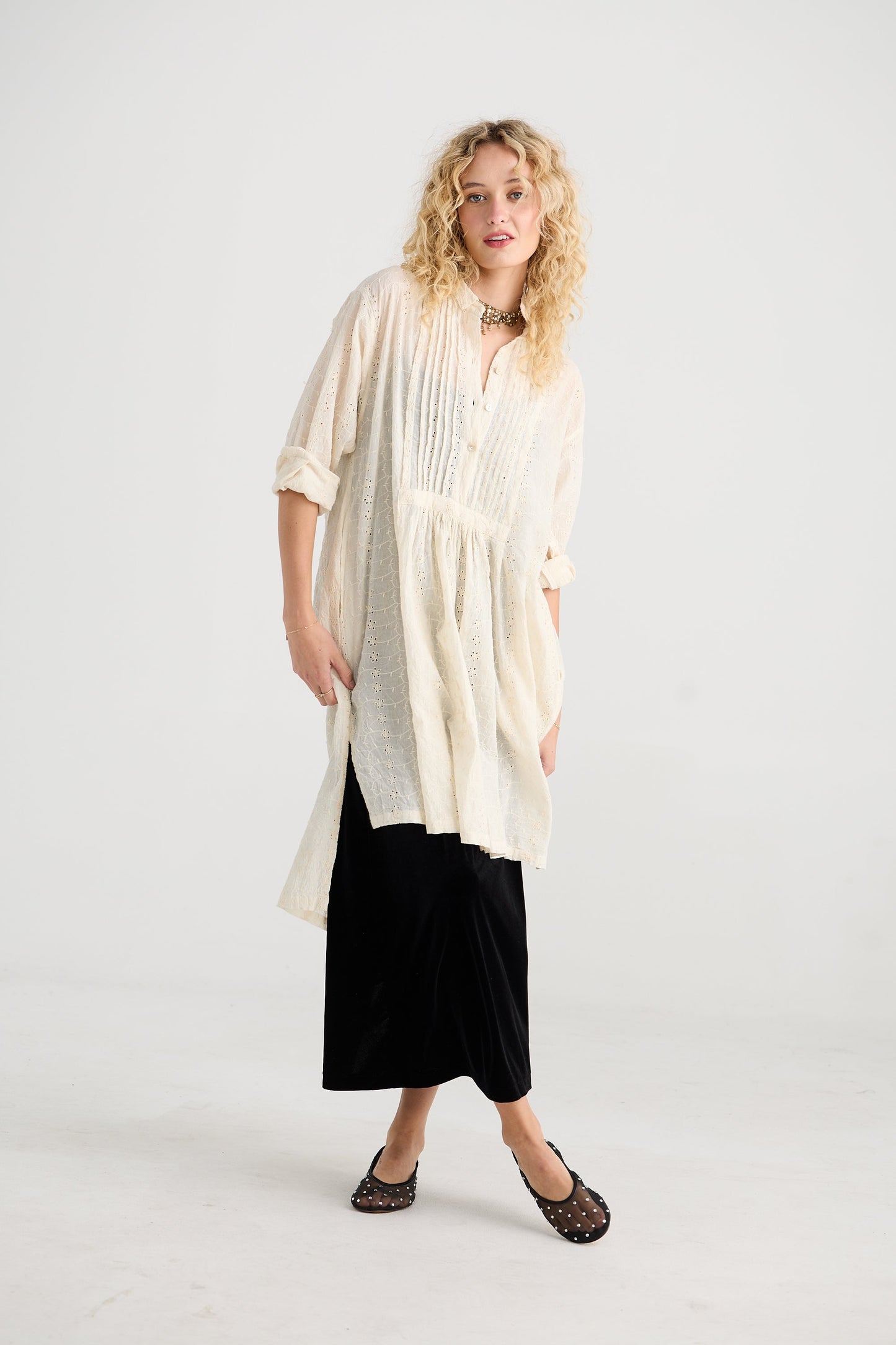 Prairie long cotton lace shirt. Coconut