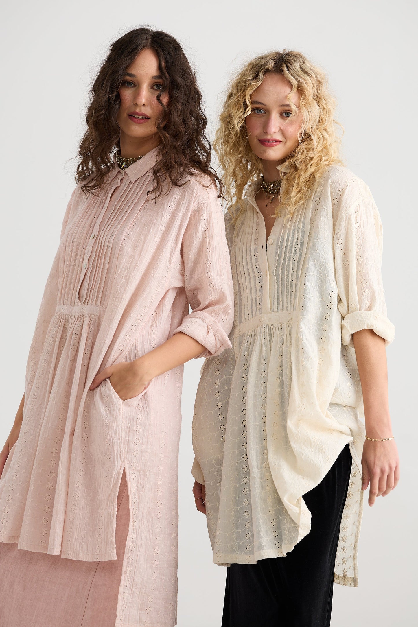 Prairie Long cotton lace shirt.  Powder Pink