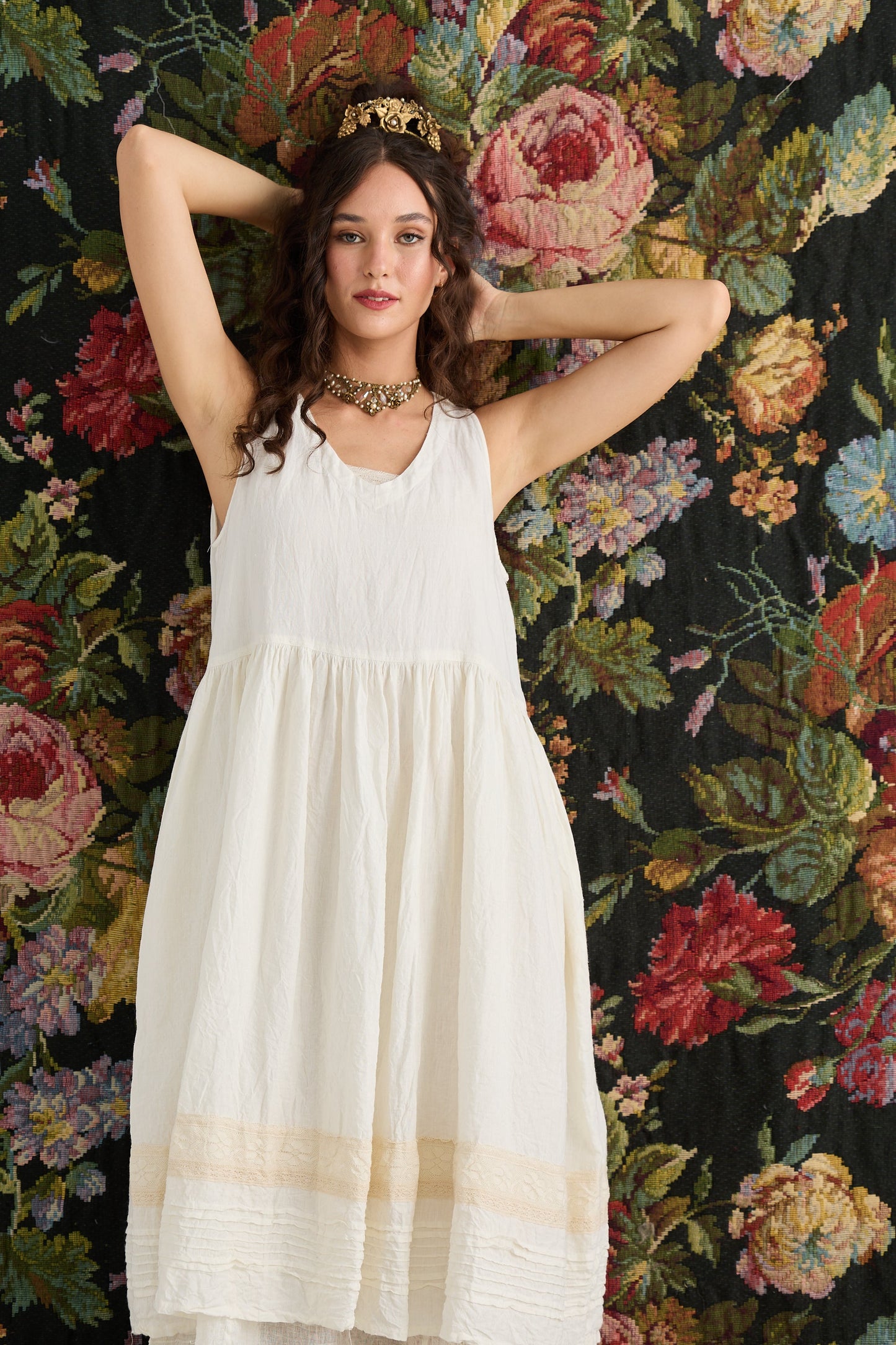 Cassandra Linen and Lace dress. Powder Pink.