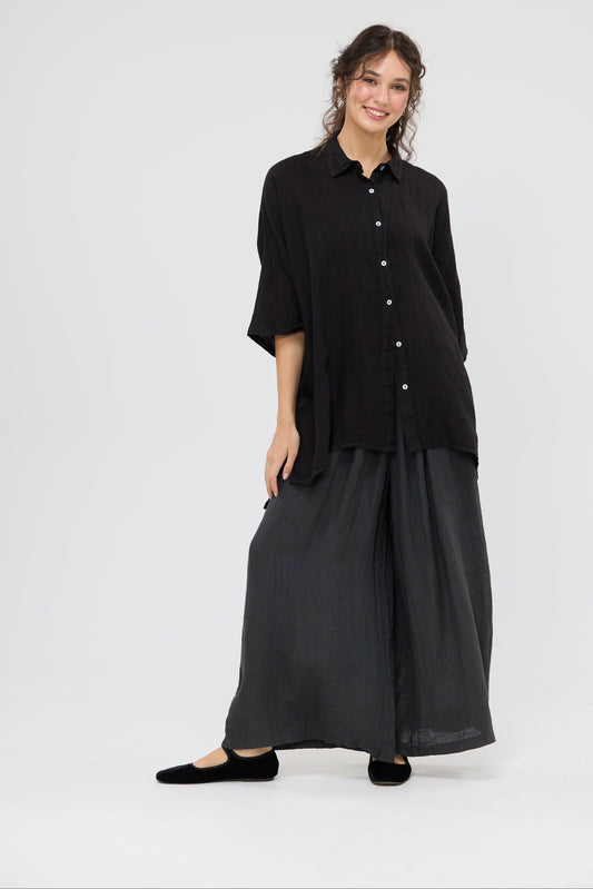 Teddie linen shirt.  Black
