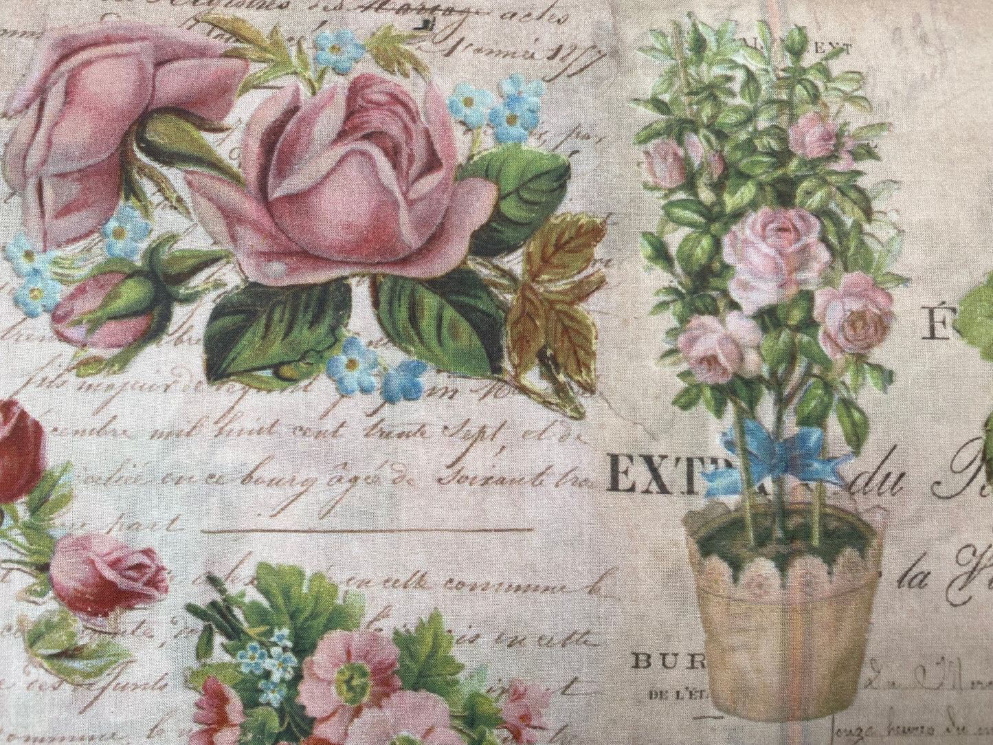 `Paper Flowers` print. 100 % cotton for quilters and sewers. Vintage floral