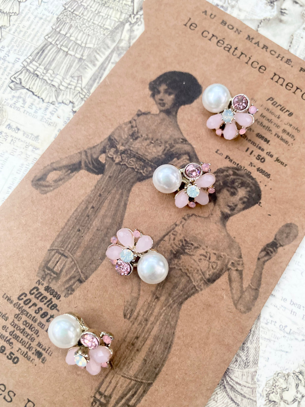 Pink crystal flower and pearl (set of 4 buttons) Pink Crystal - Pack of 10