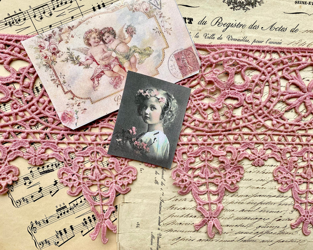 Wide scalloped vintage lace. Dusty Rose - 10 metre length