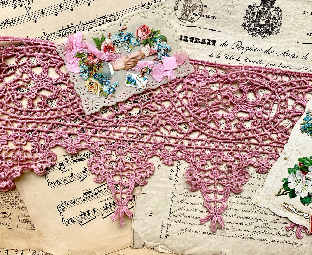 Wide scalloped vintage lace. Dusty Rose - 10 metre length