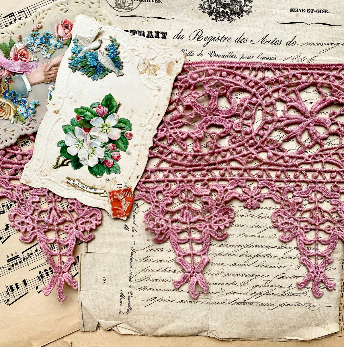Wide scalloped vintage lace. Dusty Rose - 10 metre length