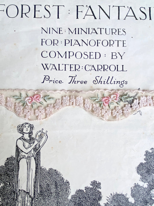 Delicate embroidered rose lace trim - 10 metre length