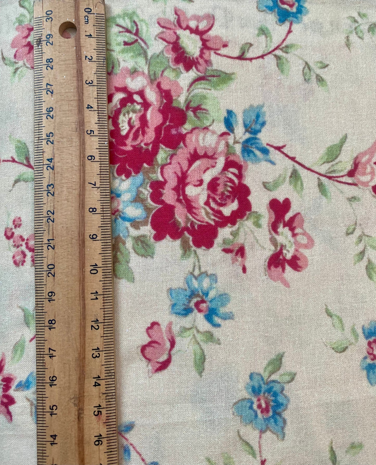 Poetry of Flowers fabric Collection. Maudie`s Flowers.